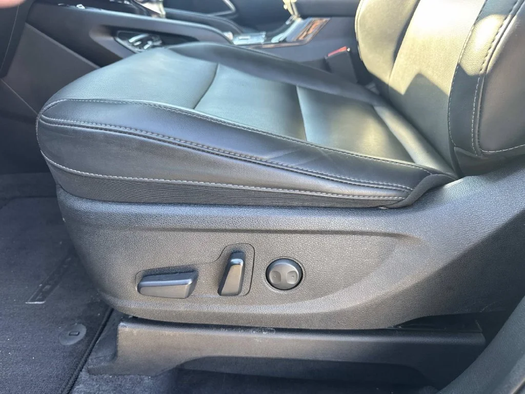 Used 2024 Black Kia S image 18