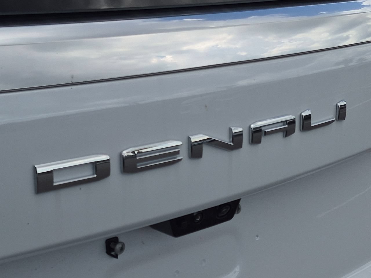 New 2026 Glacier White Tricoat GMC Denali image 31