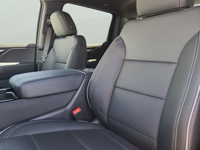 New 2026 Summit White Chevrolet LT - Extended Range image 20