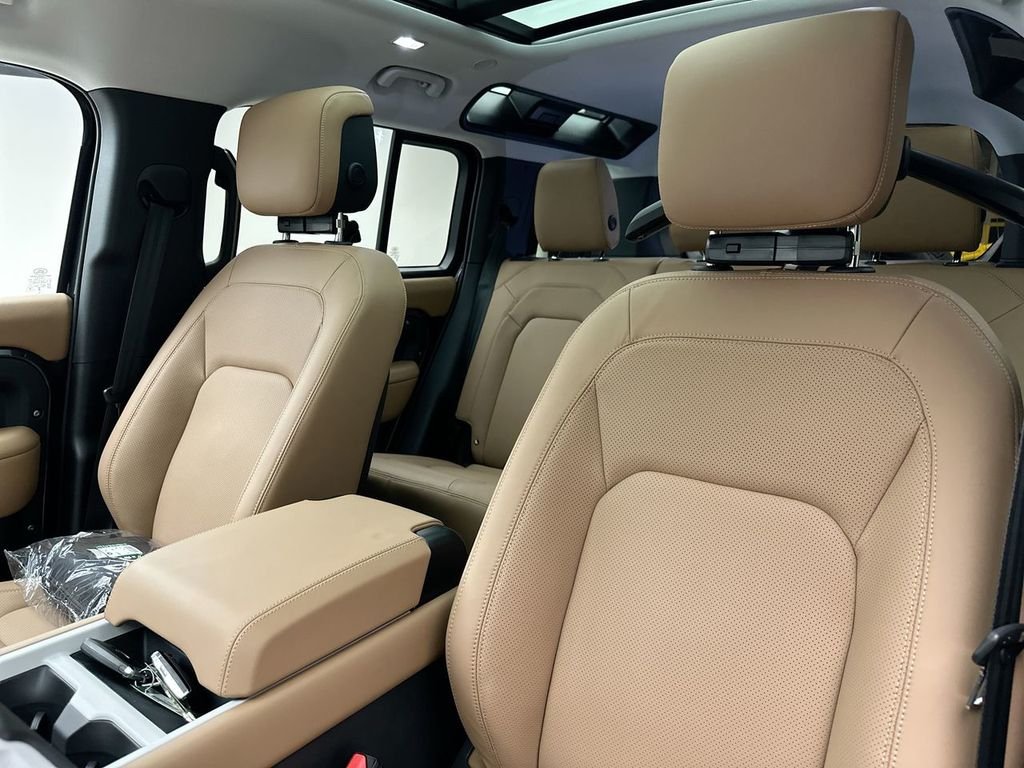 New 2026 Carpathian Grey Land Rover S image 10