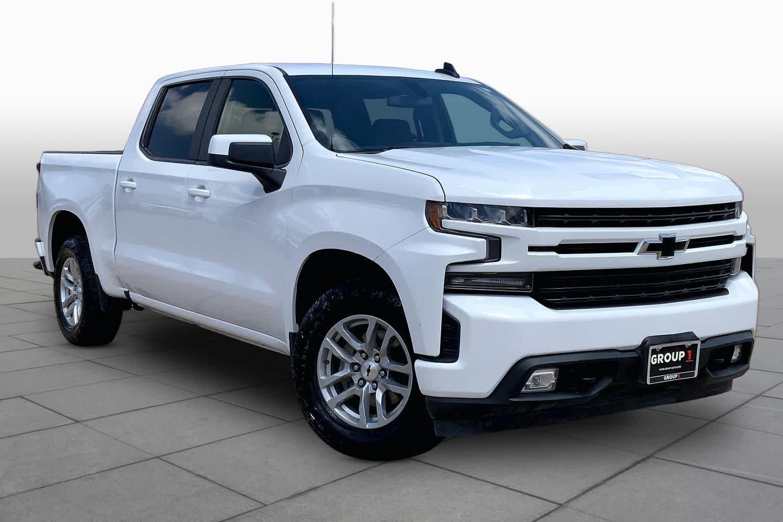 Used 2020 Summit White Chevrolet RST image 3