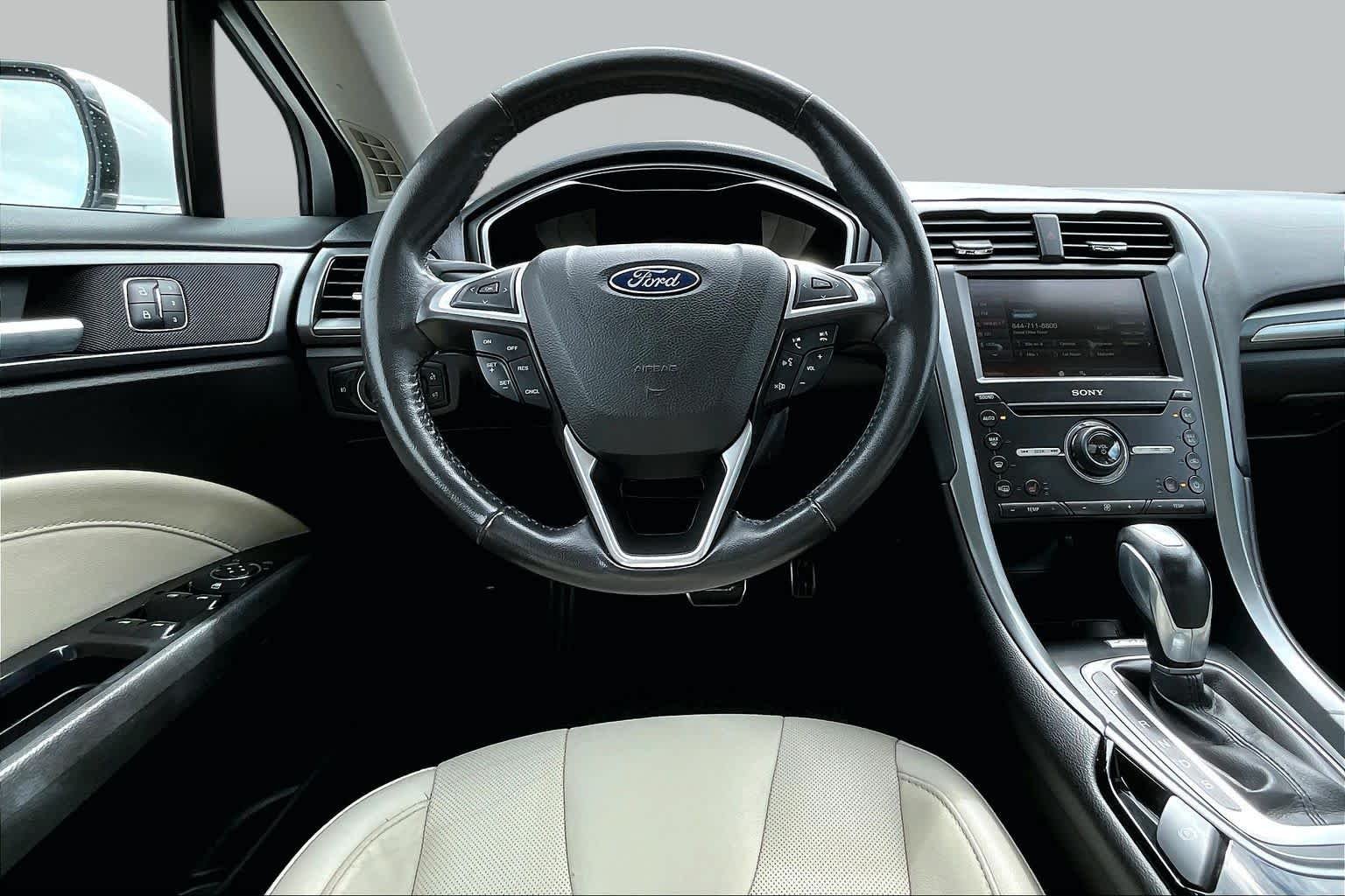 Used 2016 Oxford White Ford Titanium image 6