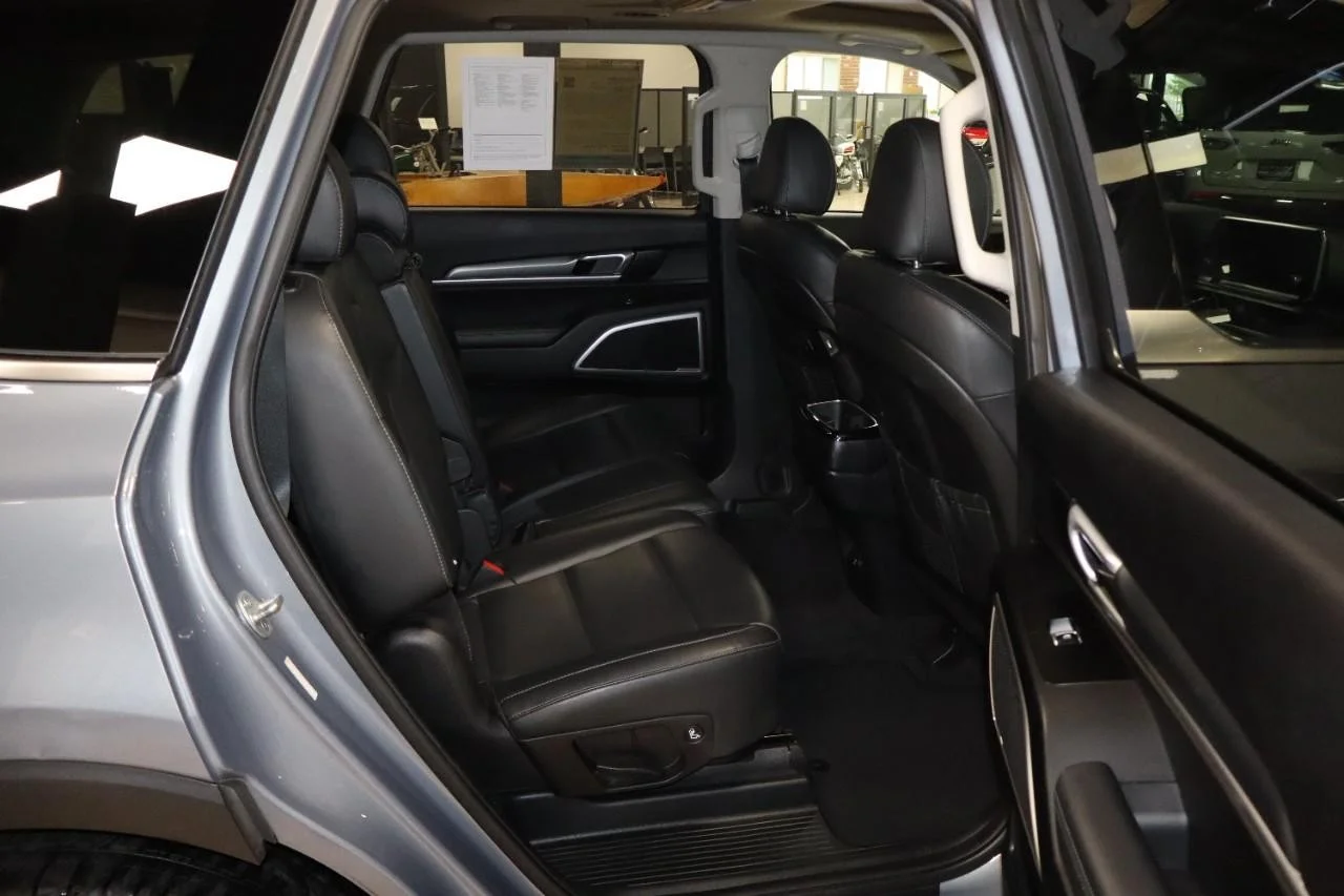Used 2020 Gravity Gray Kia S image 37