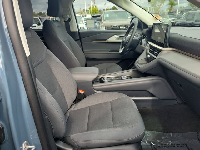 Used 2026 Vapor Blue Metallic Ford Active image 17