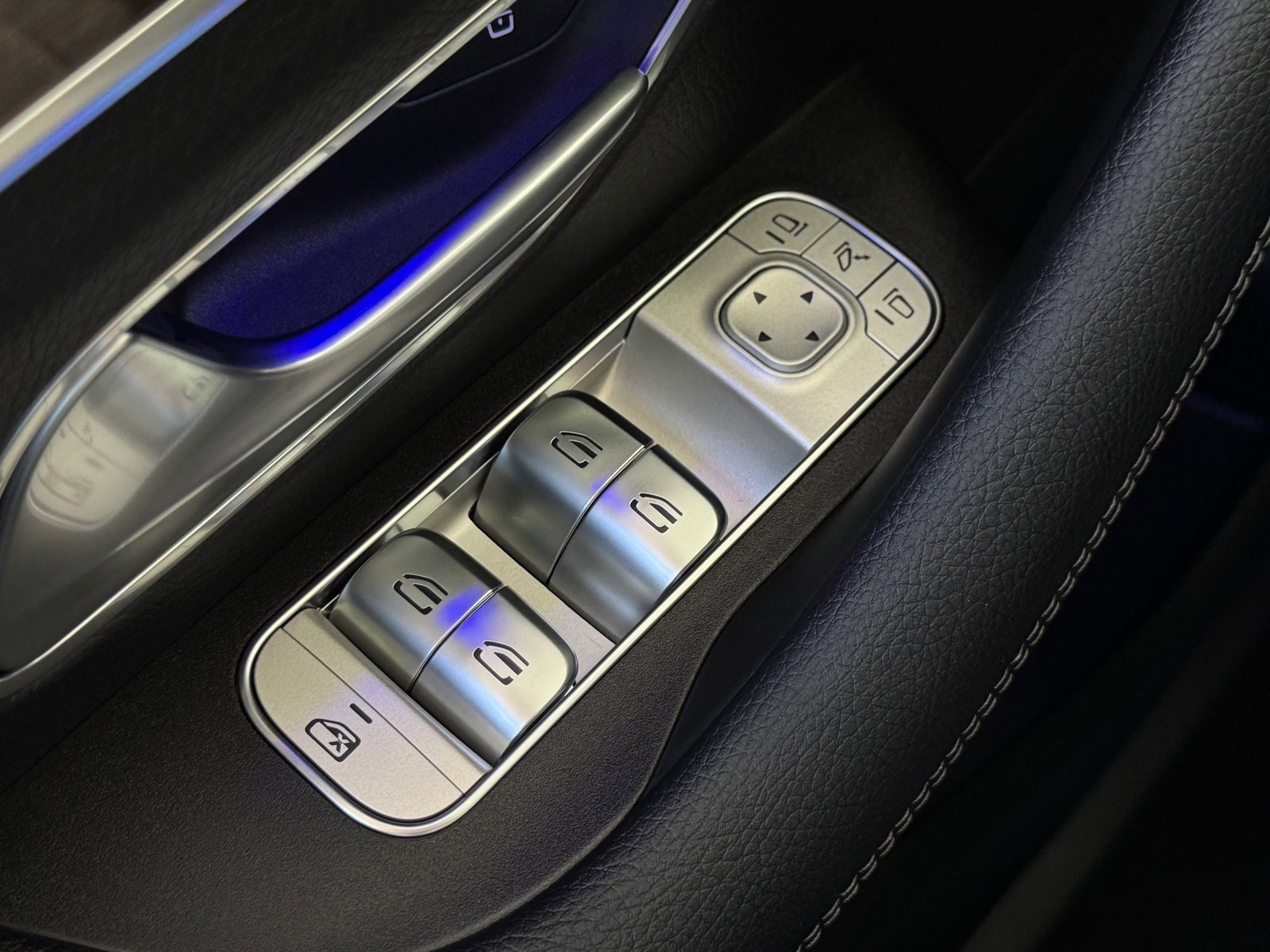 New 2026 MANUFAKTUR Alpine Grey Mercedes-Benz GLE 450 image 44