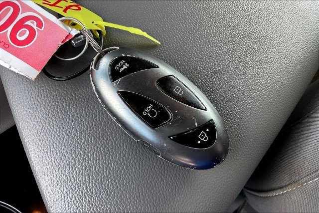 2025 Hyundai Elantra SEL - Photo 37