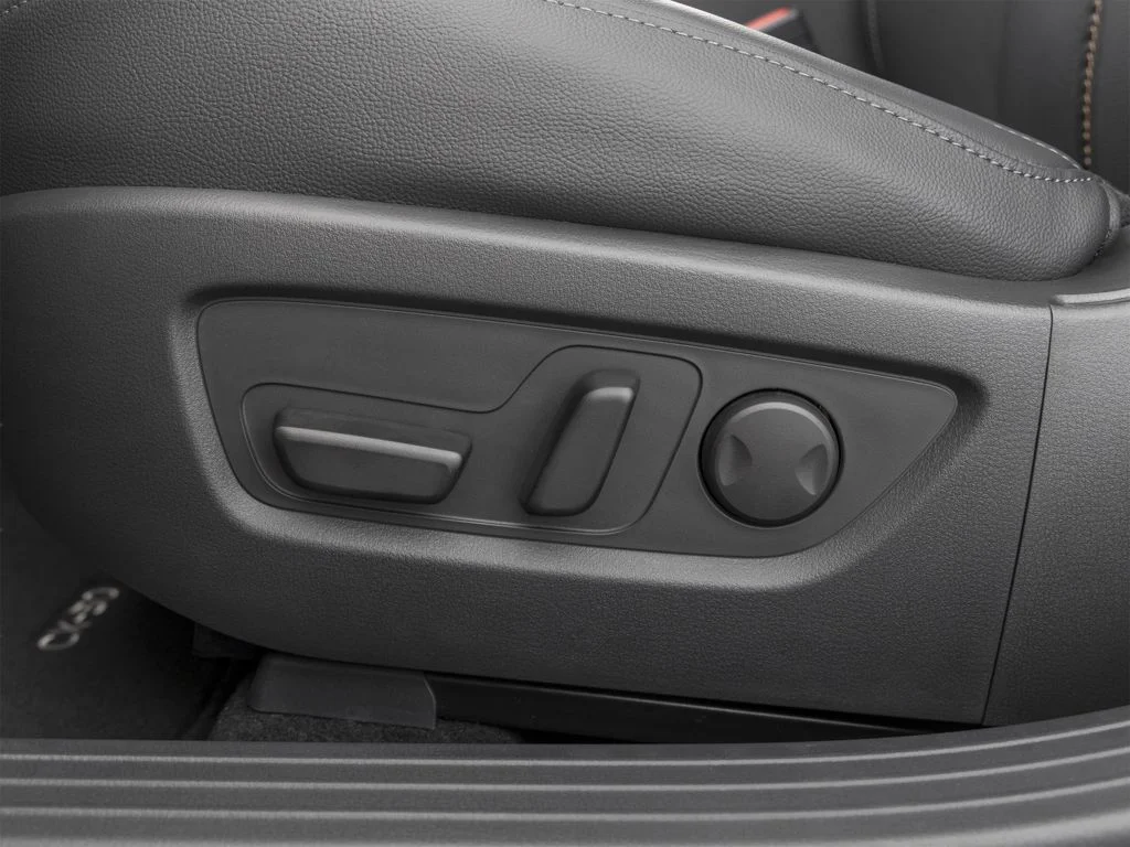 Used 2025 Gray Mazda Premium image 27