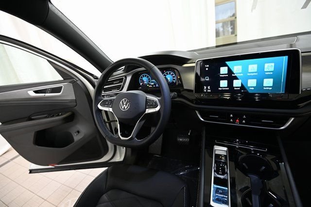 2026 Volkswagen Atlas Cross Sport SE w/Tech - Photo 28