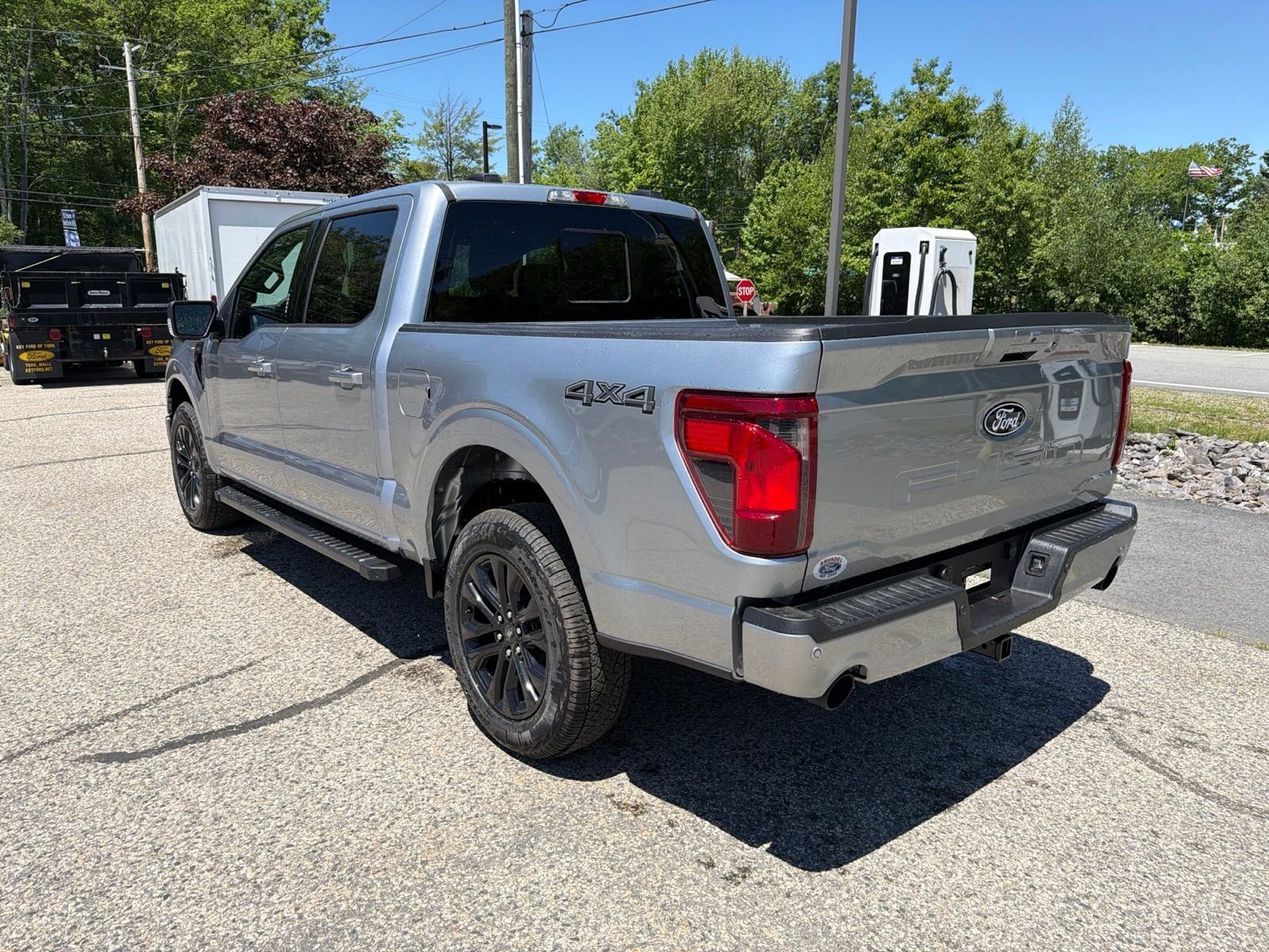 New 2026 Iconic Silver Metallic Ford XLT image 5