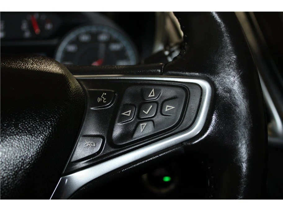 Used 2018 Silver Ice Metallic Chevrolet LT image 26