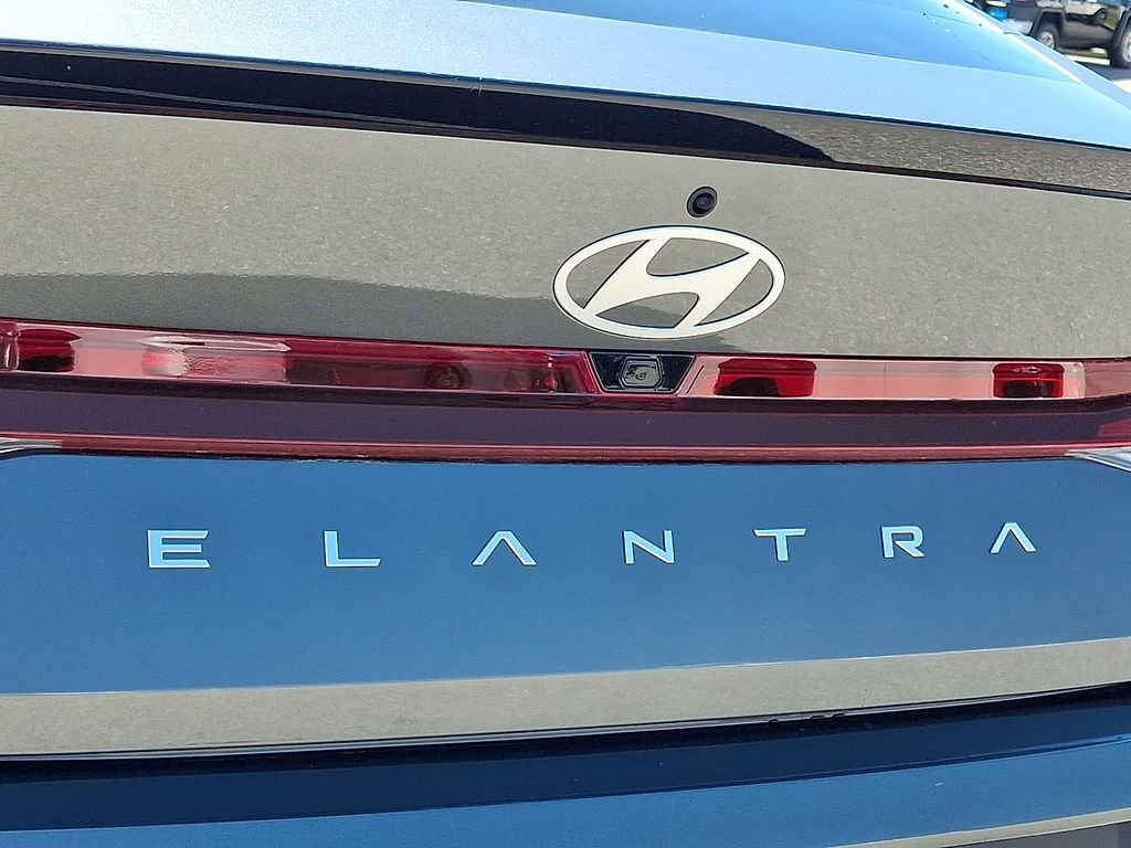 Used 2026 Gray Hyundai SEL Sport image 29