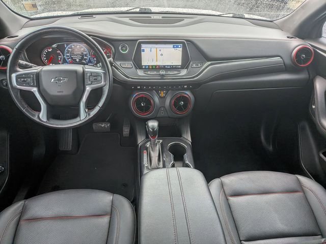 Used 2021 Iridescent Pearl Tricoat Chevrolet RS image 17