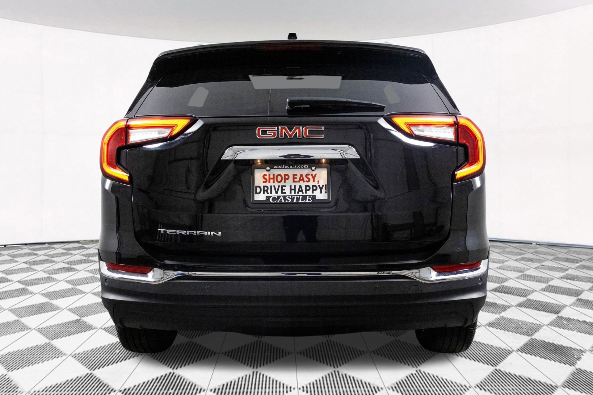 2023 GMC TERRAIN - Image 12