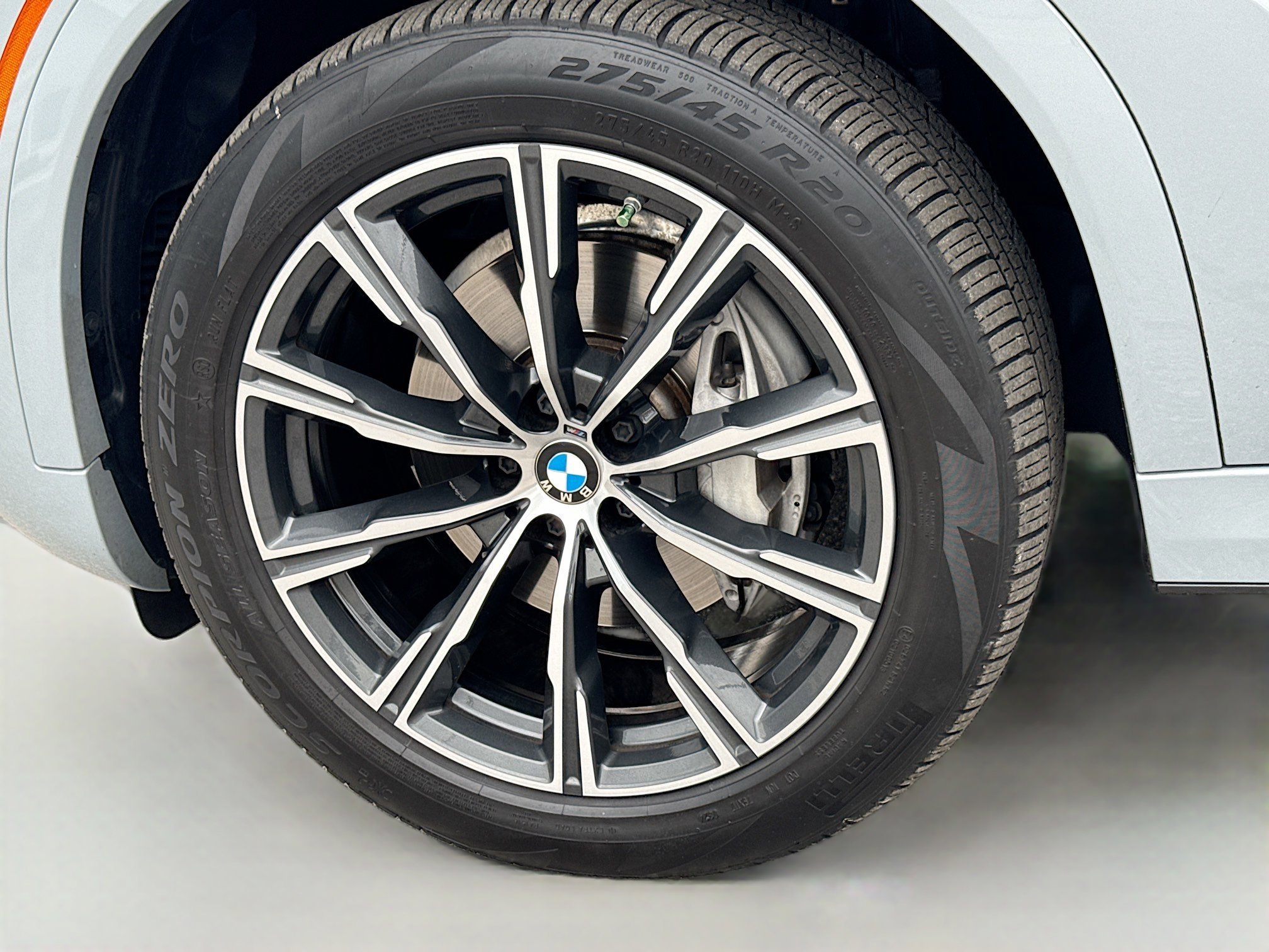 Used 2024 Gray Metallic BMW xDrive40i image 9