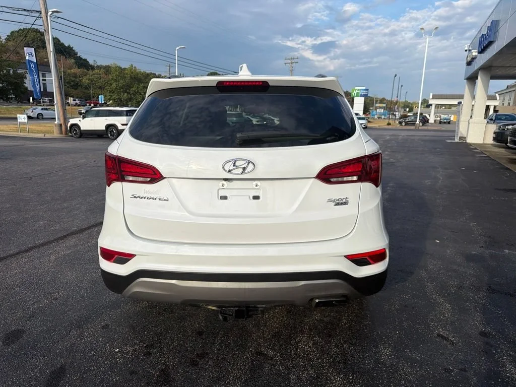 Used 2017 Frost White Pearl Hyundai 2.4L image 7