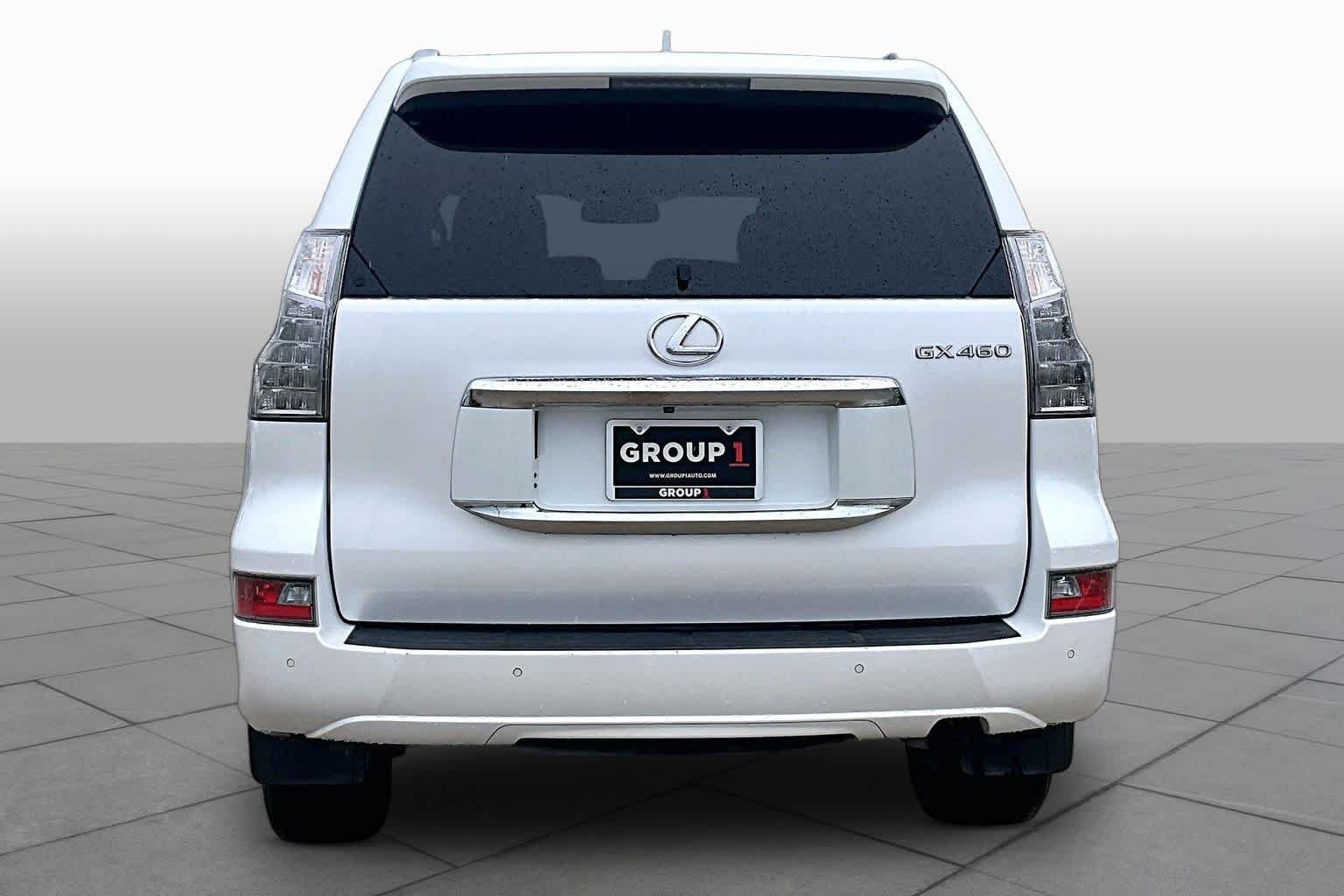 Used 2017 Starfire Pearl Lexus Premium image 5