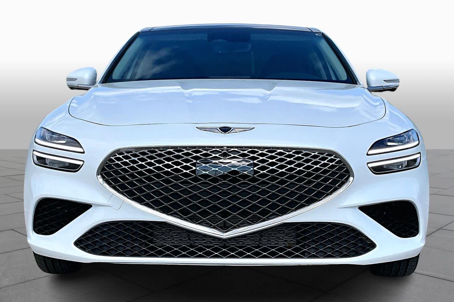 Certified Used 2026 Uyuni White Genesis 2.5T Prestige image 4