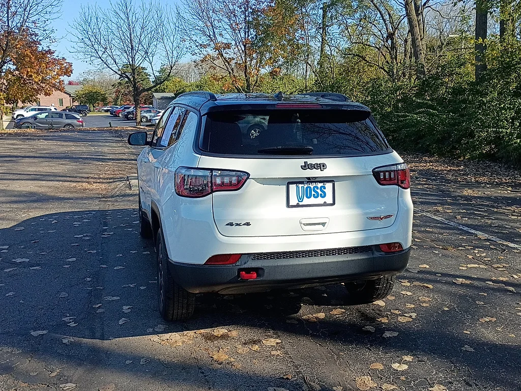 2019 Jeep Compass Trailhawk, photo 5 of 12