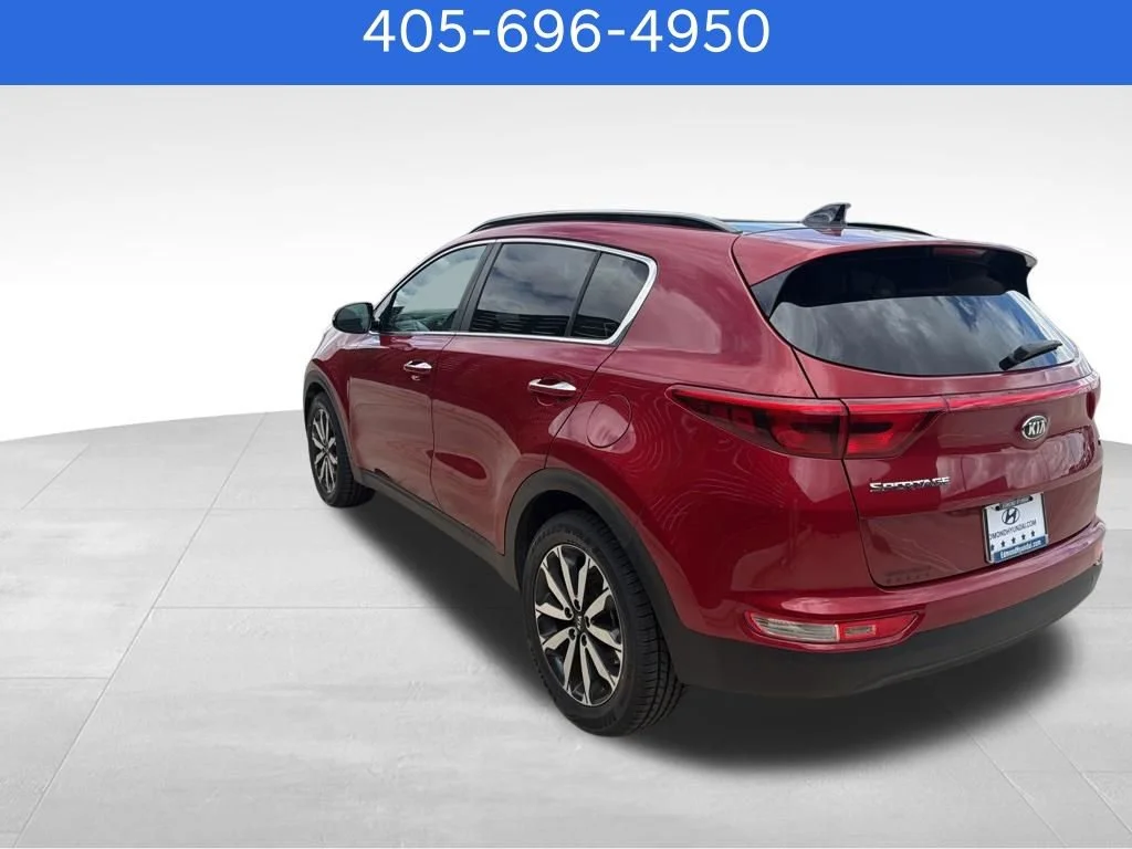 Pre-Owned 2019 Kia Sportage EX