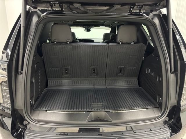 Used 2025 Black Chevrolet Z71 image 8