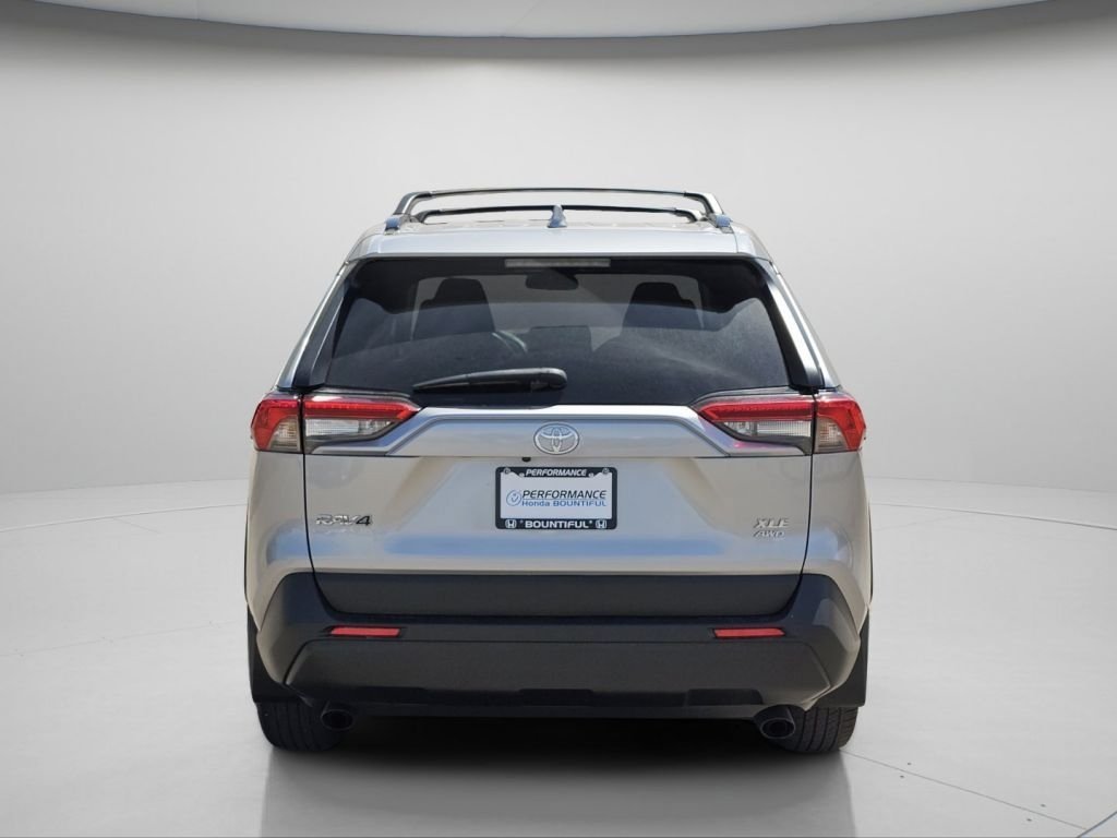 Used 2022 Silver Sky Metallic Toyota XLE Premium image 25