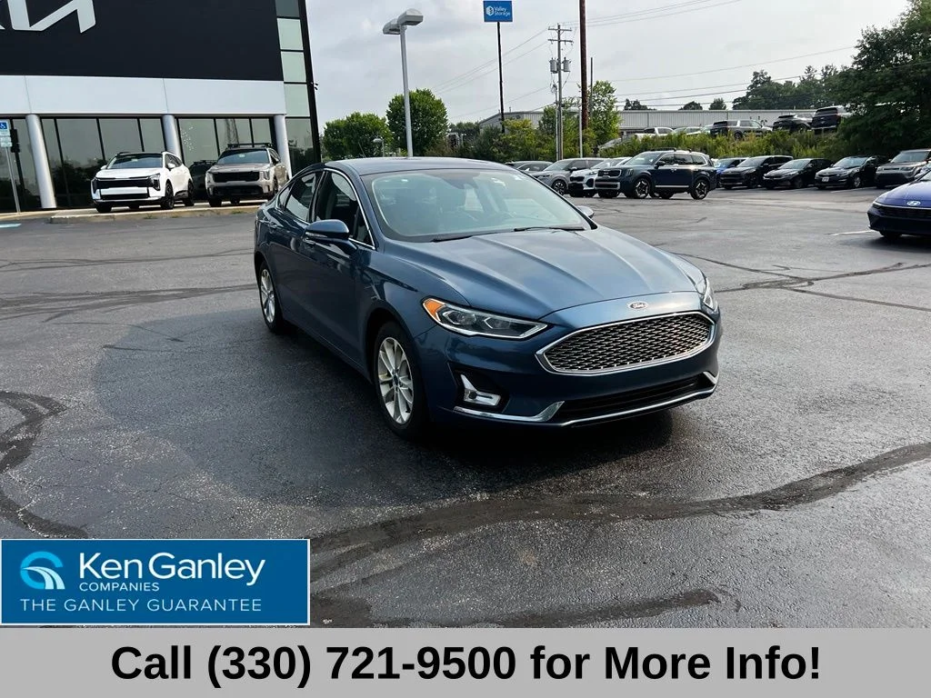 Used 2019 Blue Ford Titanium image 3
