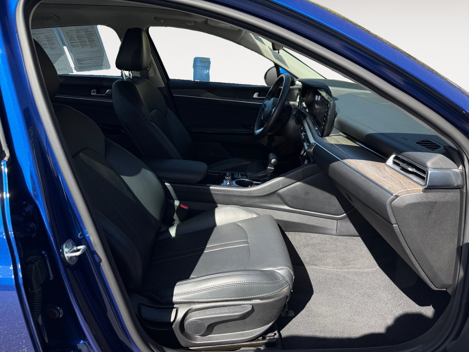 Certified Used 2023 Sapphire Blue Kia EX image 19