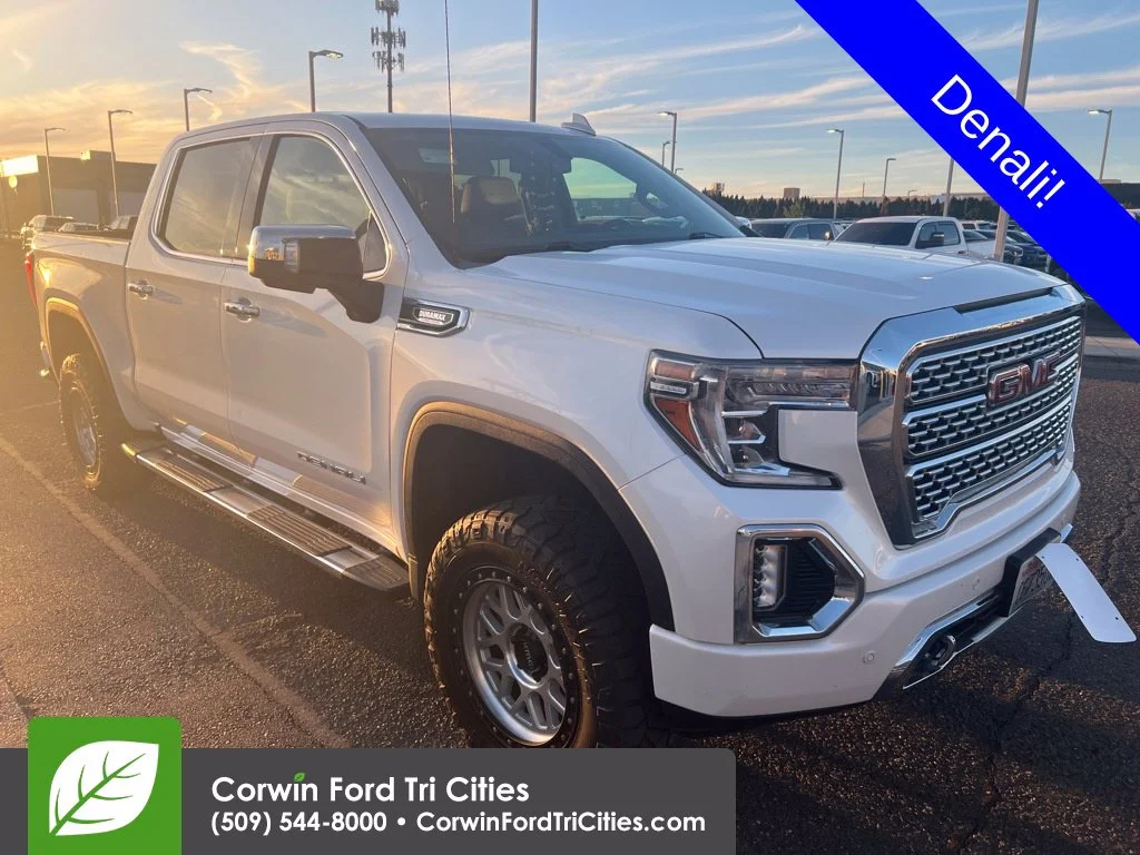 Used 2020  GMC Denali image 1