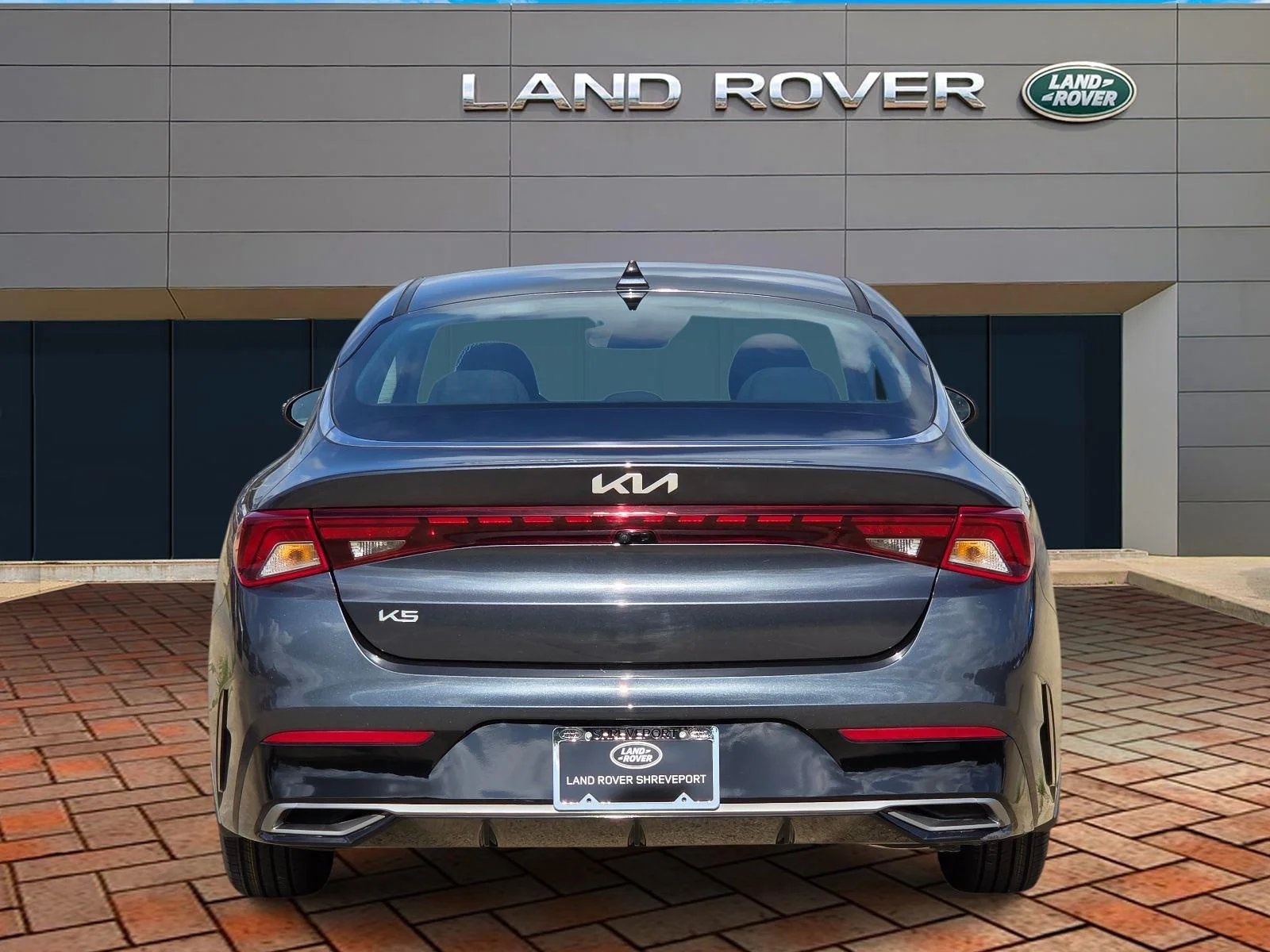 Used 2024 Gravity Gray Kia LXS image 5