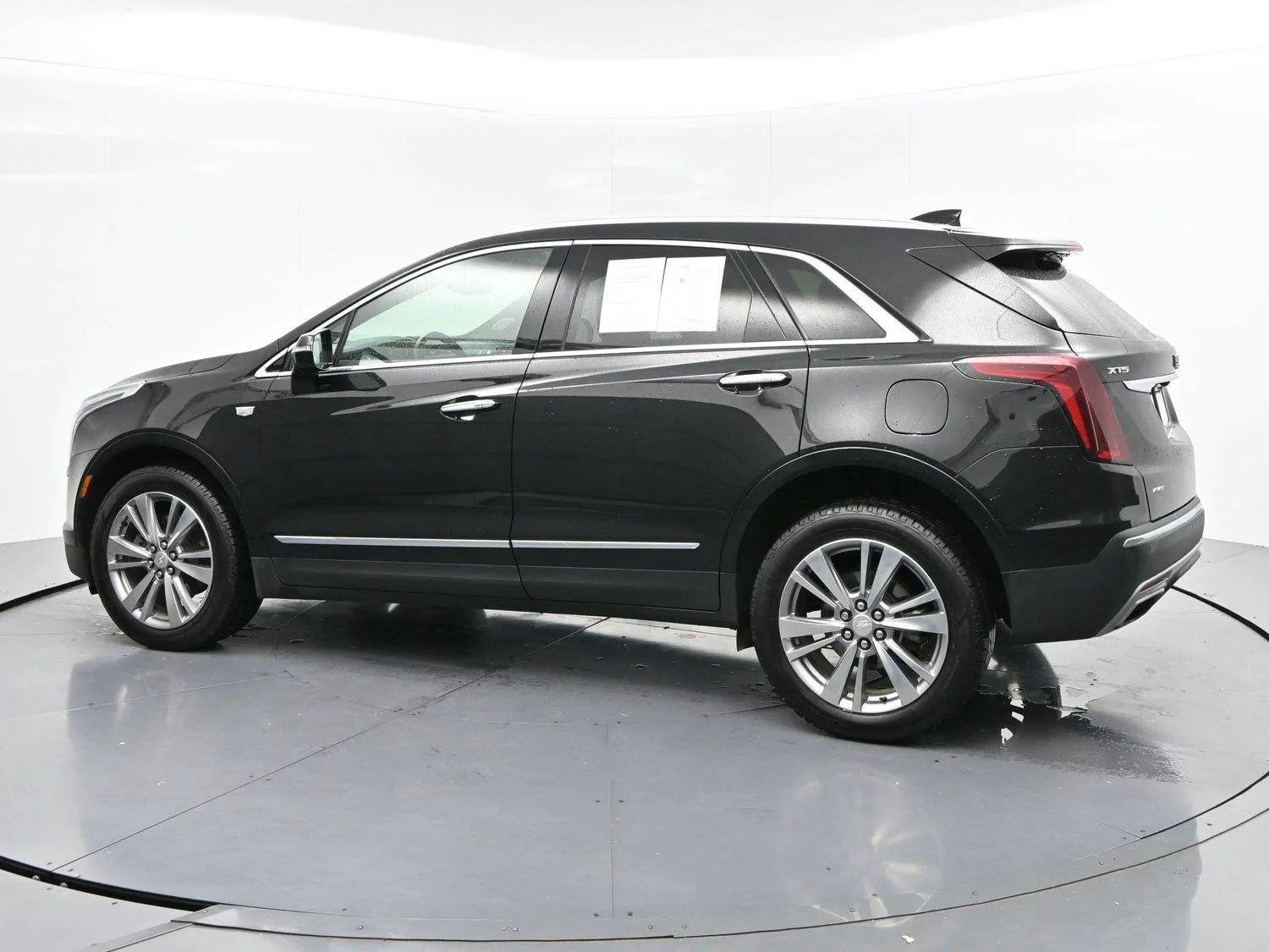 Used 2024 Stellar Black Metallic Cadillac Premium Luxury image 5