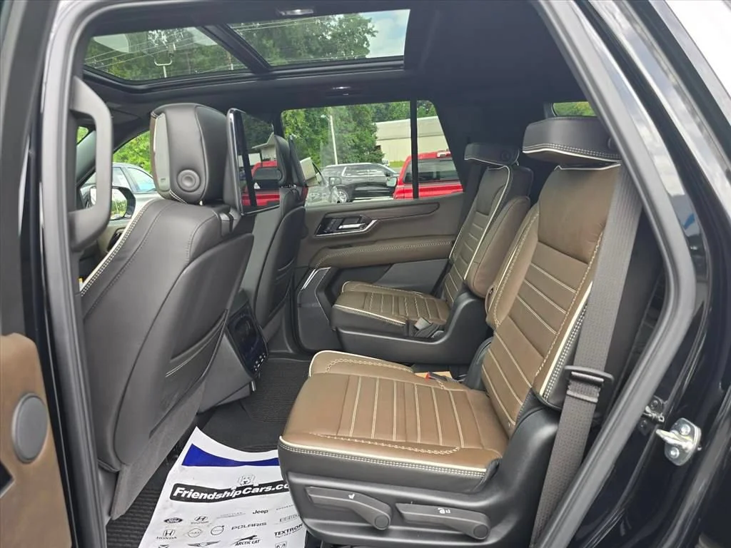 2026 GMC Yukon Denali Ultimate - Photo 11