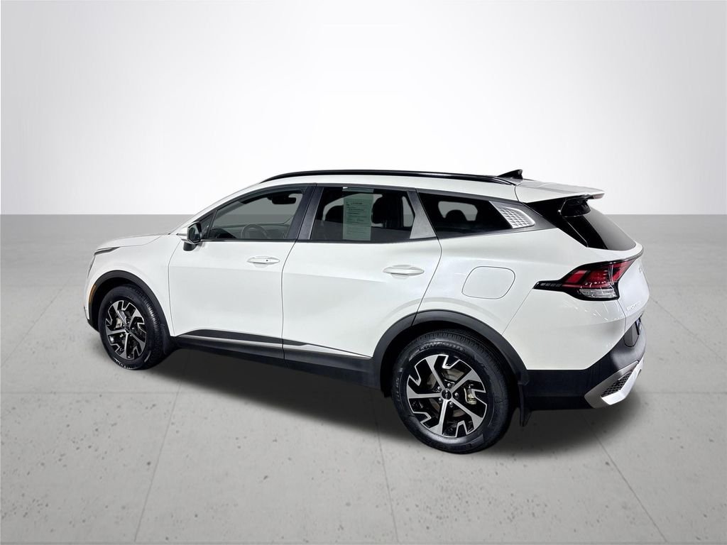 Used 2025 Snow White Pearl Kia EX image 8