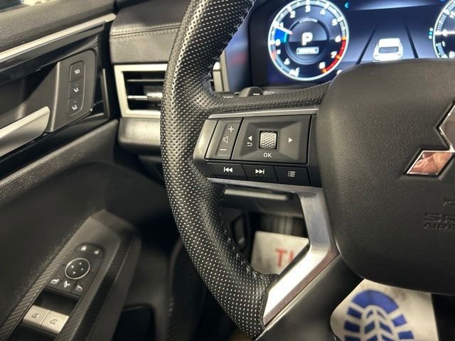 Used 2024 Black Diamond Mitsubishi SEL image 27