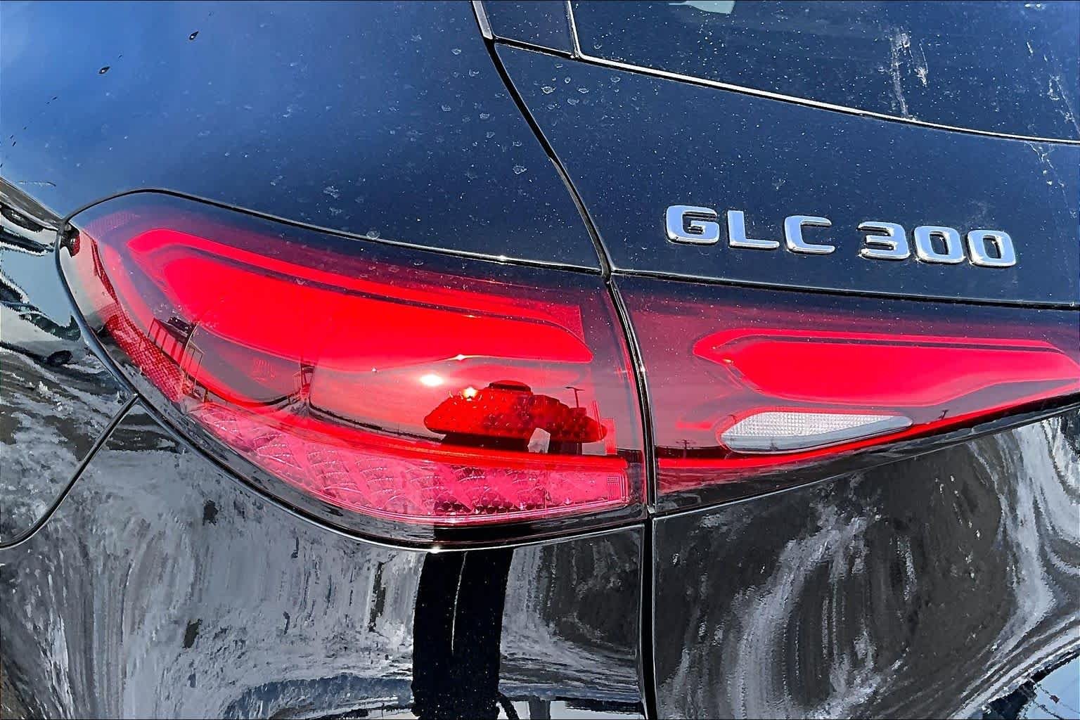 New 2026 040/Black Mercedes-Benz GLC 300 image 6