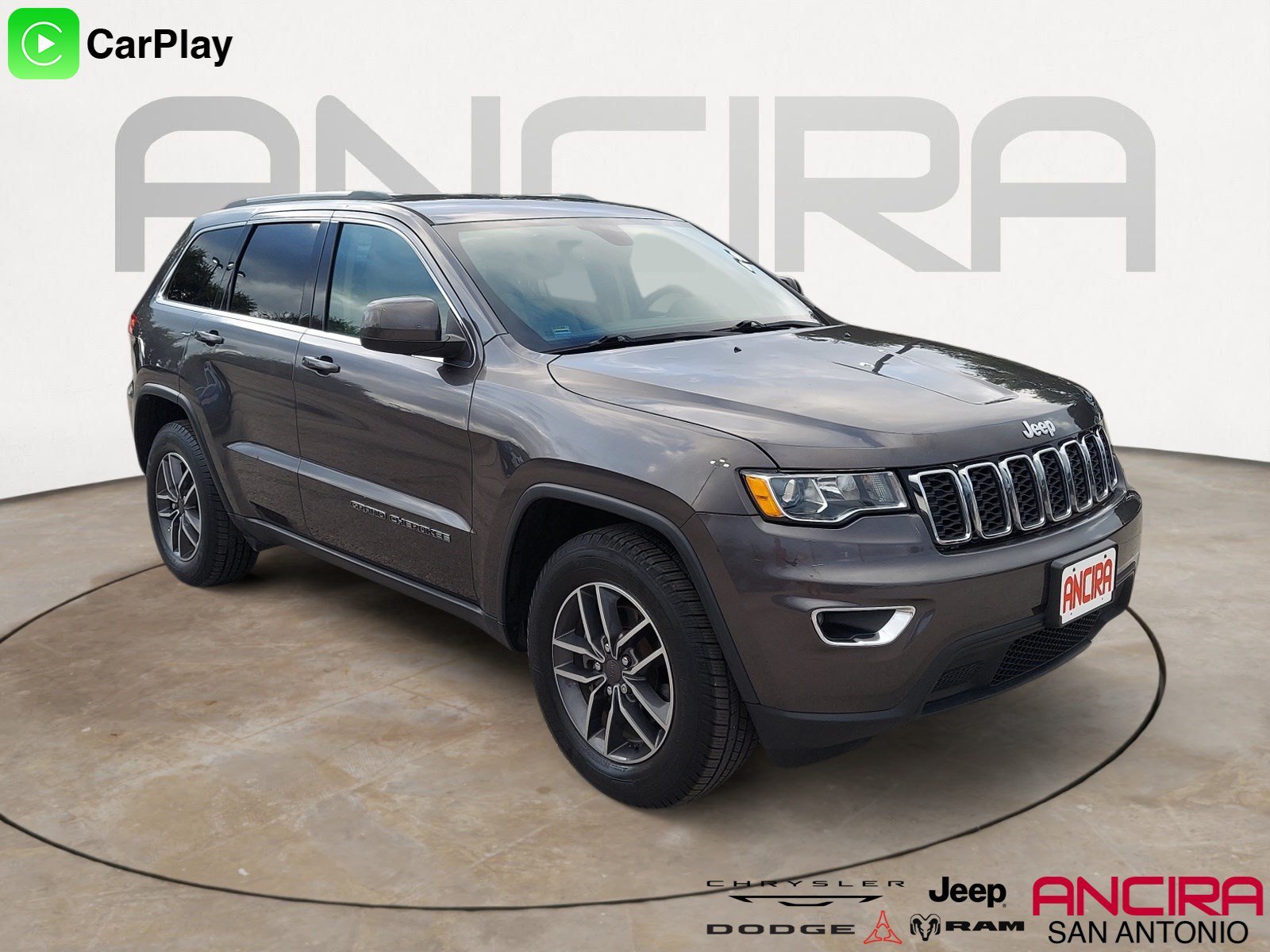 2019 Jeep Grand Cherokee Laredo E's photo