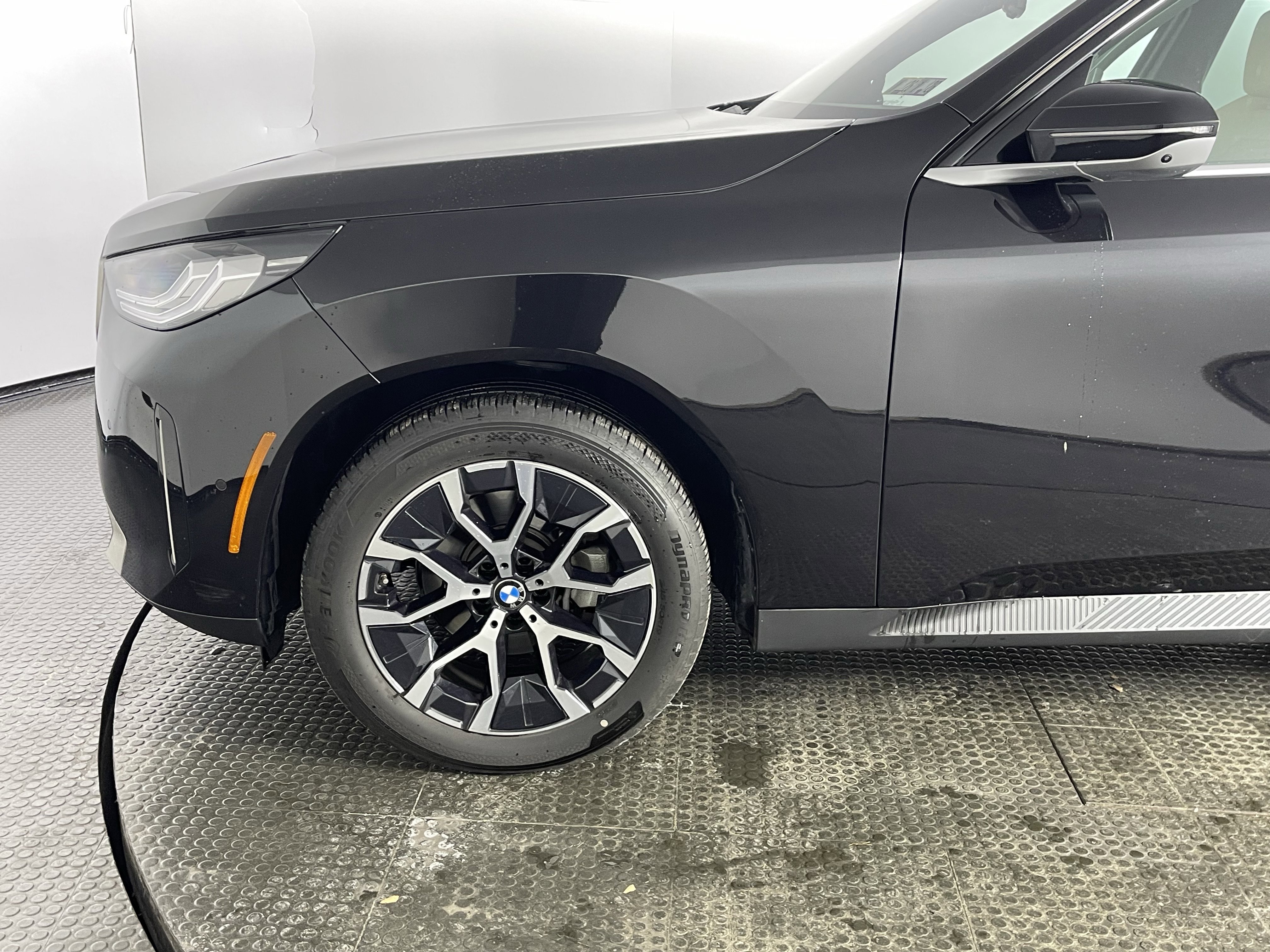 Used 2025 BLACK SAPPHIRE ME BMW 30 xDrive image 8