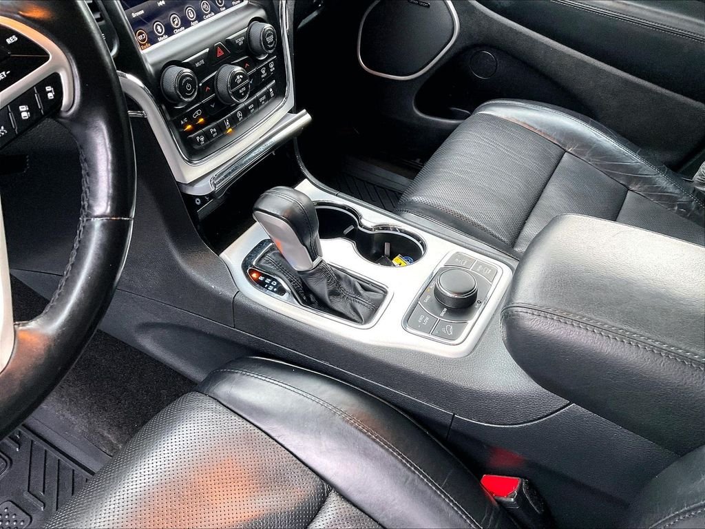 Used 2018 Billet Silver Metallic Clearcoat Jeep Summit image 20