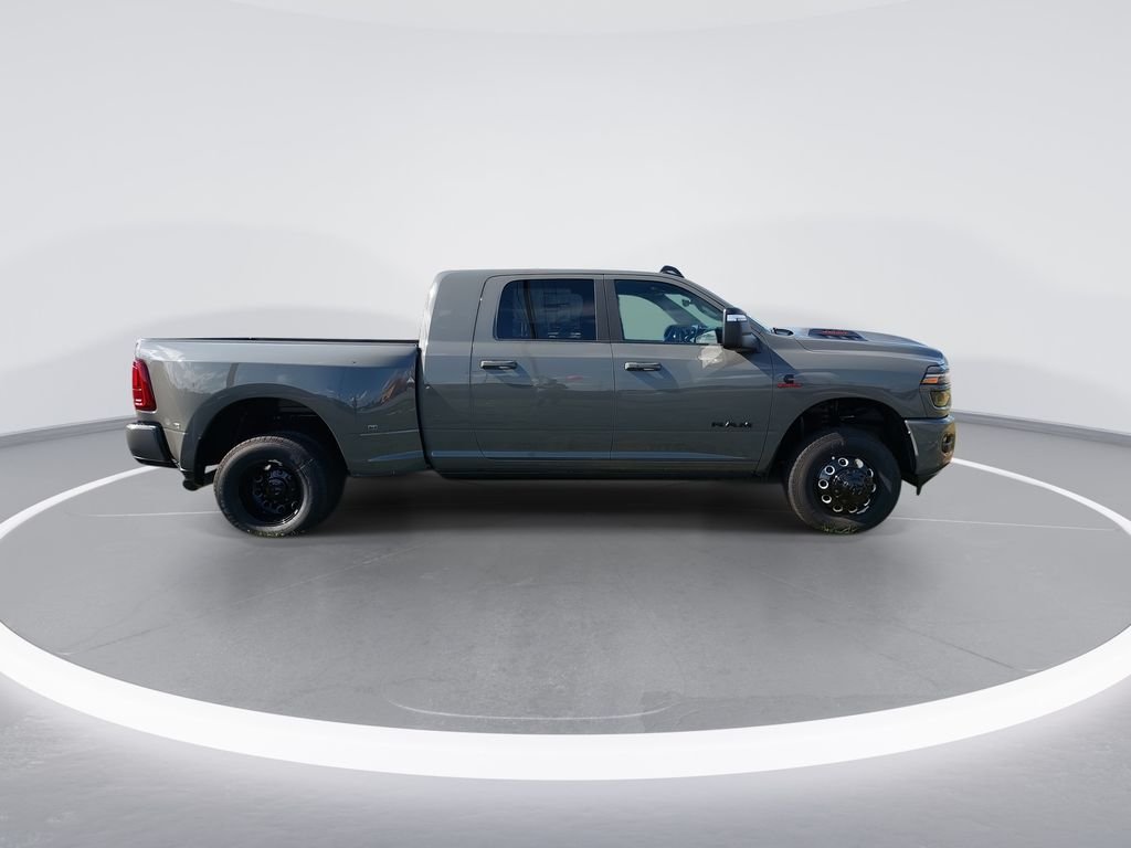 New 2026 Ceramic Gray Clear-Coat Exterior Paint RAM Laramie image 9