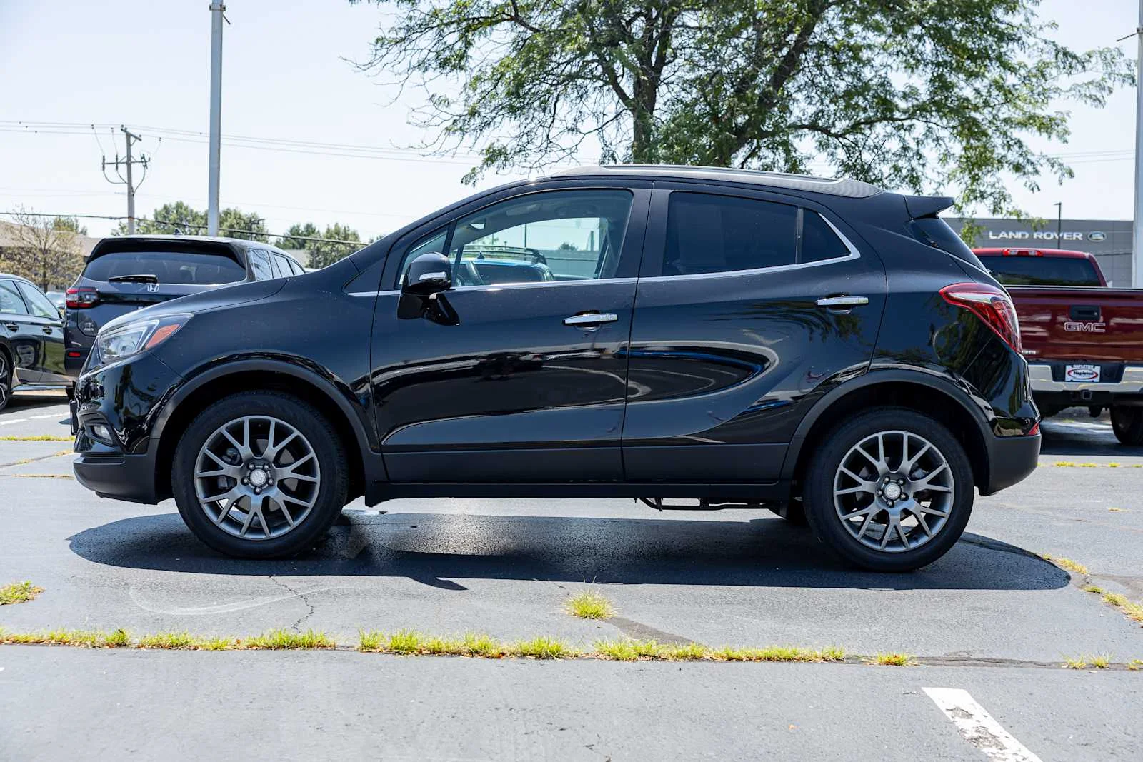 Used 2019 Ebony Twilight Metallic Buick Sport Touring image 4