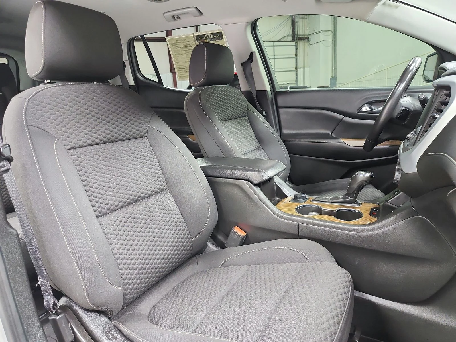 Used 2018 Silver GMC SLE-2 image 39