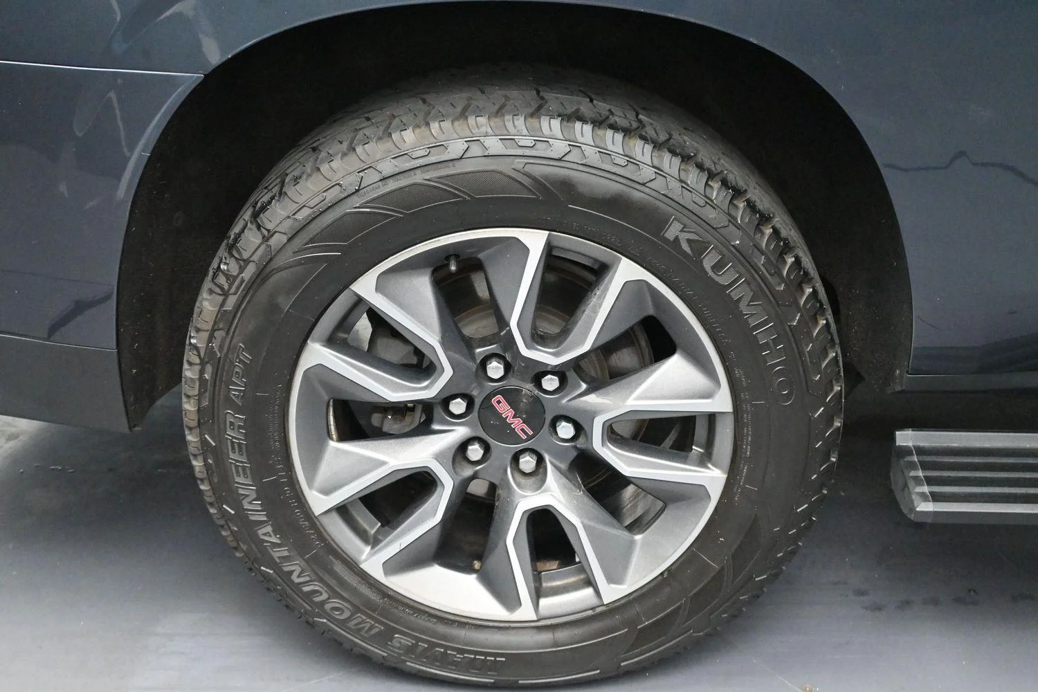 Used 2021 Dark Sky Metallic GMC AT4 image 42
