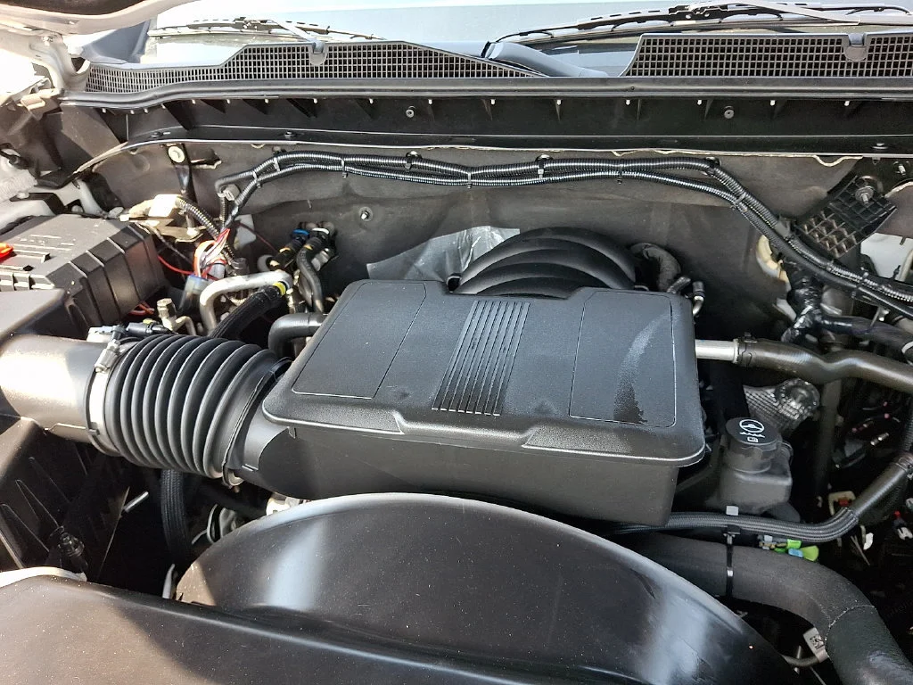 Used 2025 Summit White Chevrolet ZR2 image 30