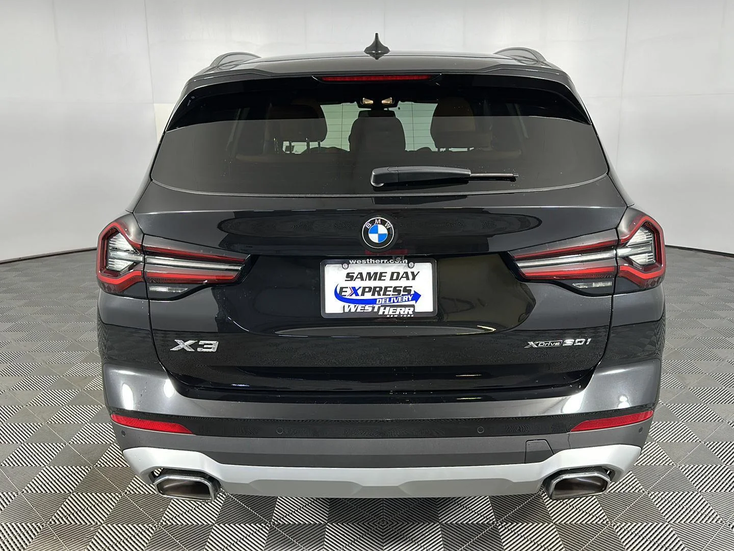 Used 2024 Black Sapphire Metallic BMW xDrive30i image 26