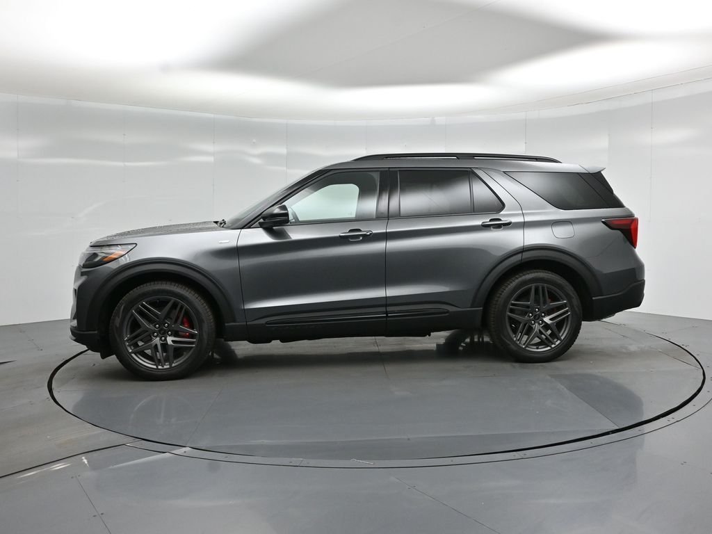 New 2026 Carbonized Gray Metallic Ford ST-Line image 30