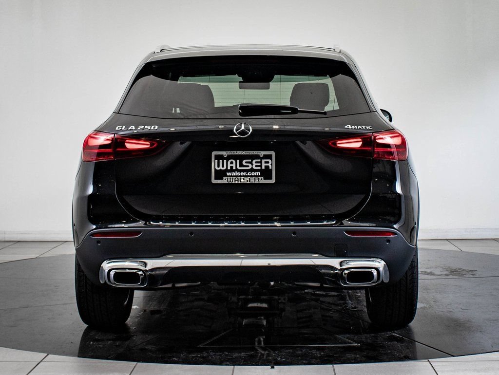 New 2026 Night Black Mercedes-Benz GLA 250 image 8