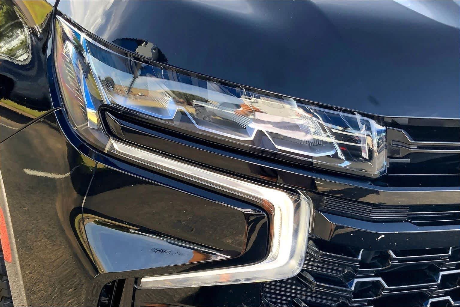 Used 2024 Black Chevrolet Z71 image 27