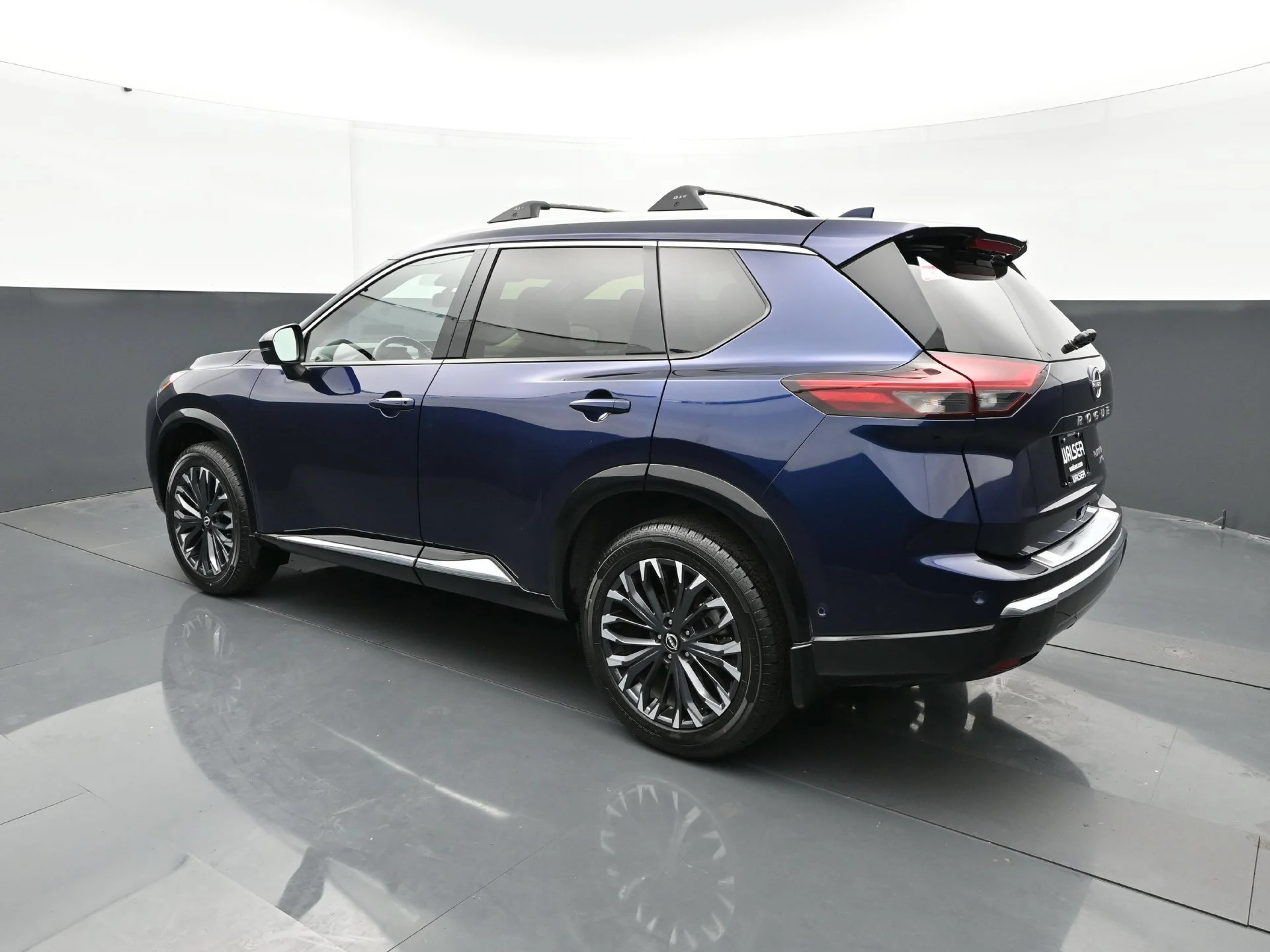 Used 2026 Deep Ocean Blue Pearl Nissan Platinum image 4