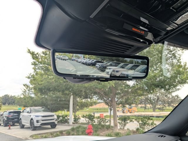 New 2026 Fuji White Land Rover SE image 28
