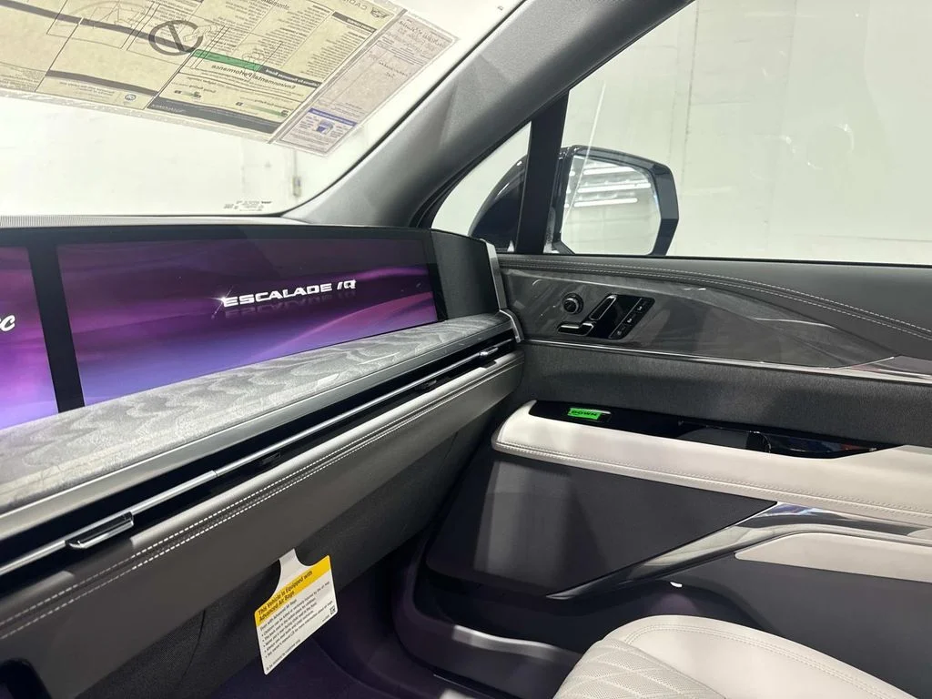 2025 Cadillac Escalade IQ Luxury 1 - Photo 26