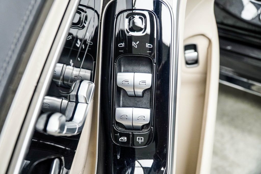 Used 2023 Gray Mercedes-Benz S 580 image 36